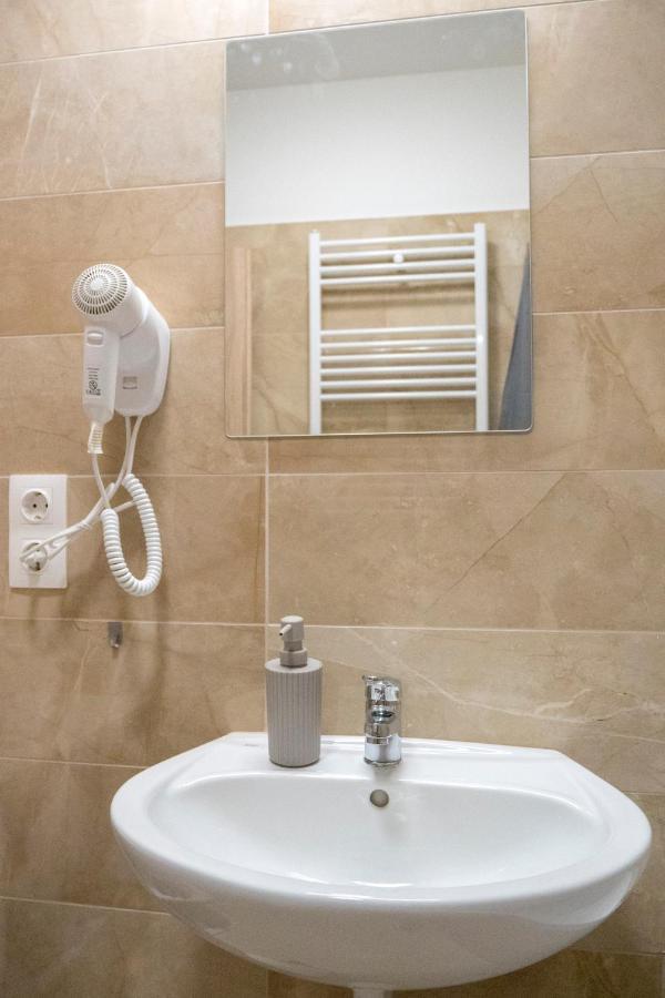 K106 Klapka Apartment Budapest Eksteriør billede